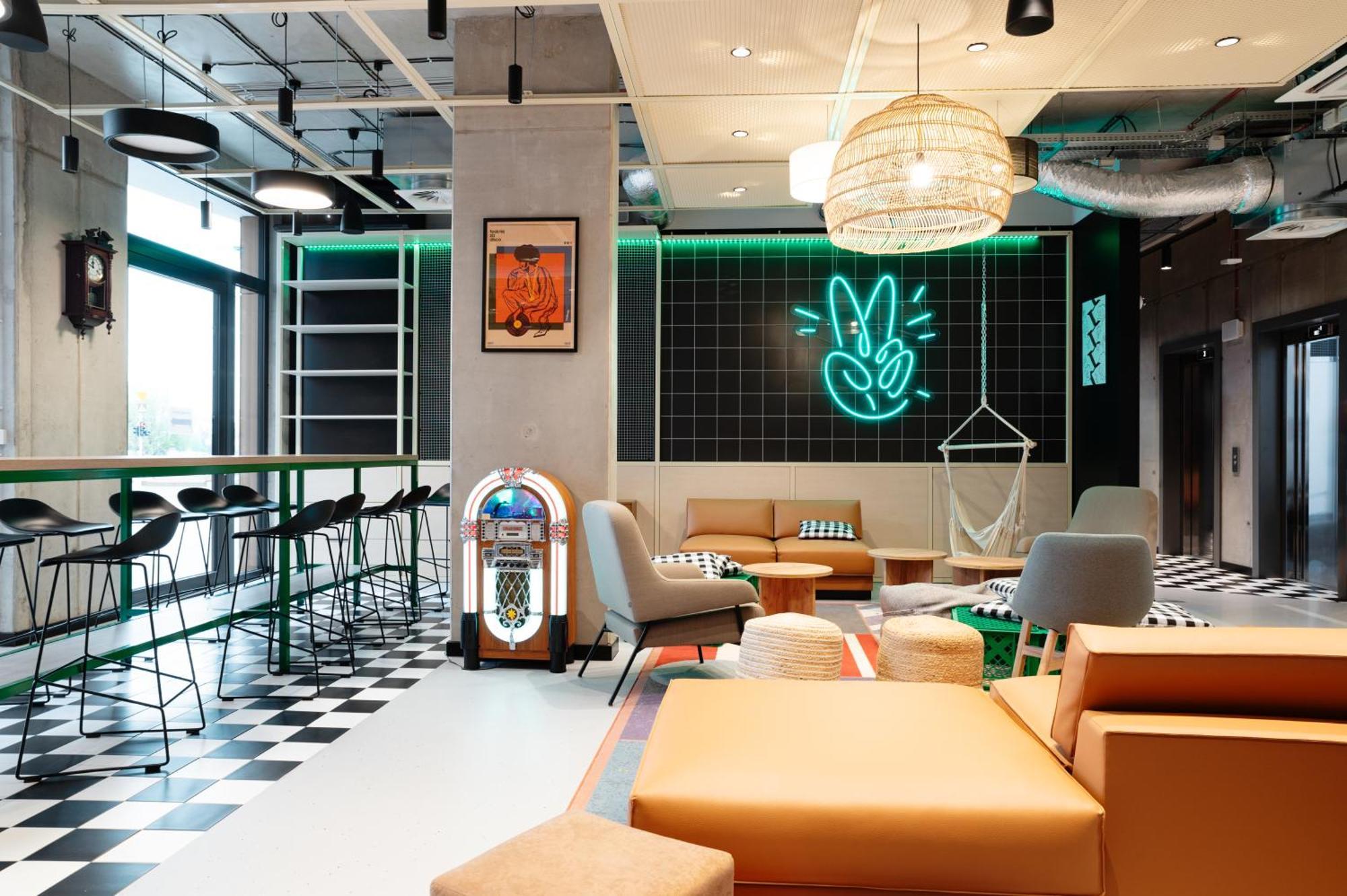 Chillout Dorm Warszawa Aparthotel Exterior photo
