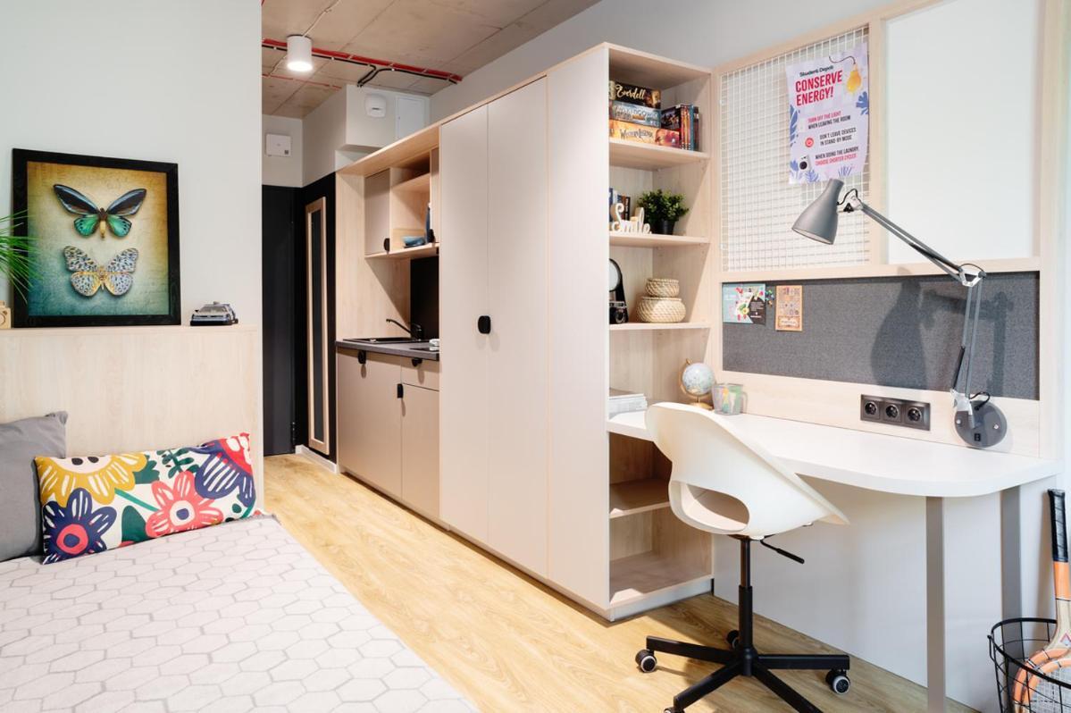 Chillout Dorm Warszawa Aparthotel Exterior photo